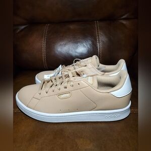 Adidas Urban Court Size 9.5 Men Sneakers